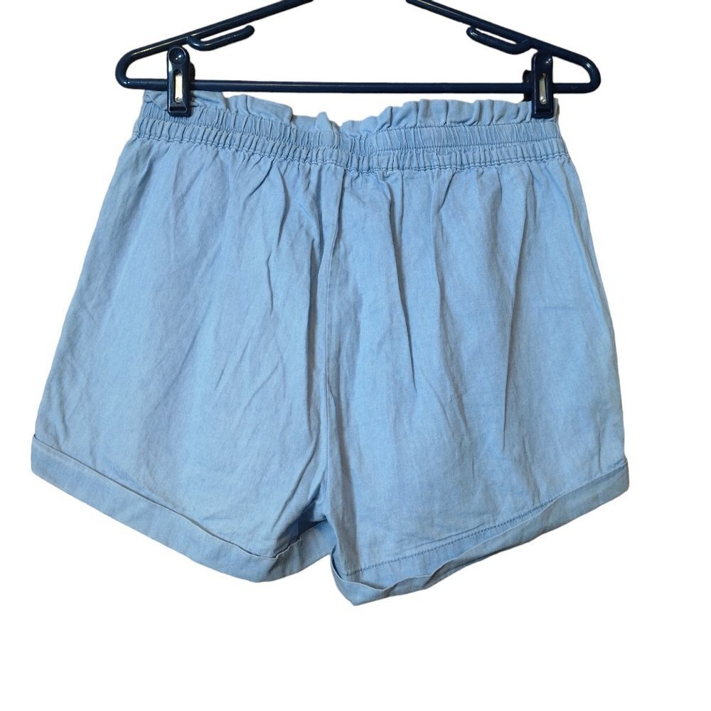 Almost Famous Women's Medium Blue Chambray Paper Bag Waist Shorts New With Tags - Picture 5 of 5